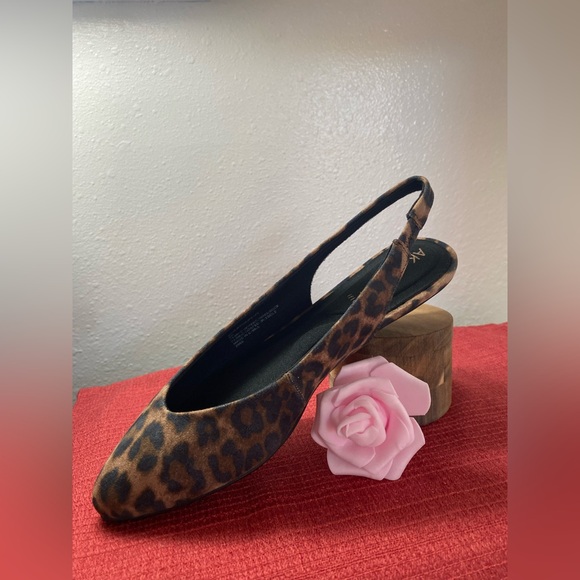 ANN KLEIN Shoes - NWT… ANN KLEIN LEOPARD SLINGBACK FLATS